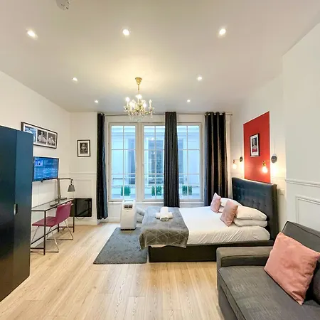 Urbanflat 55 - Triplex Marylin Monroe In A Historic Passage Parijs
