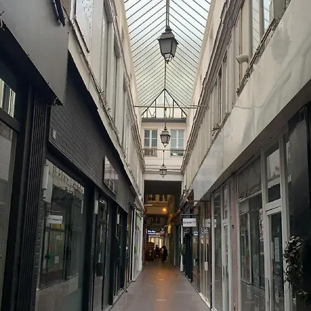 Urbanflat 55 - Triplex Marylin Monroe In A Historic Passage * Париж