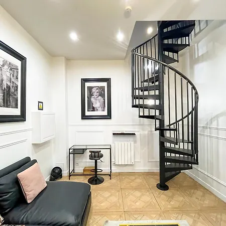 Urbanflat 55 - Triplex Marylin Monroe In A Historic Passage